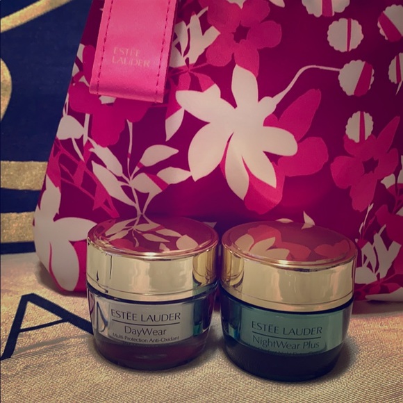 Estée Lauder DayWear+NightWear Travel Set - Picture 1 of 1